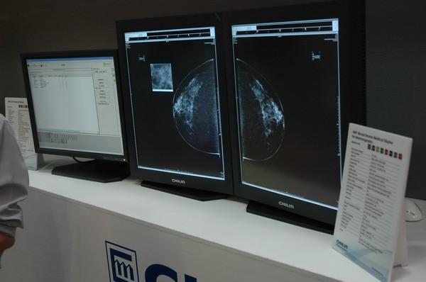 互動(dòng)連接 數(shù)字標(biāo)牌在<a href='http://www.jsgfmy.com/webpage/tagsList.aspx?TagId=683'>醫(yī)療</a>機(jī)構(gòu)應(yīng)用,多媒體信息發(fā)布系統(tǒng),數(shù)字標(biāo)牌,digital signage