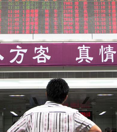 戶外媒體跑馬圈地搭建火車站電子屏,多媒體信息發(fā)布系統(tǒng),數(shù)字標(biāo)牌,digital signage