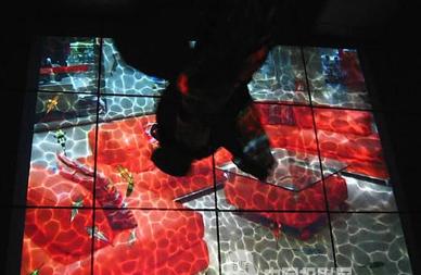 互動(dòng)<a href='http://www.jsgfmy.com/webpage/tagsList.aspx?TagId=502'>投影</a>多點(diǎn)觸摸電子翻書開拓投影技術(shù),信息顯示系統(tǒng),多媒體信息發(fā)布系統(tǒng),數(shù)字標(biāo)牌,digital signage