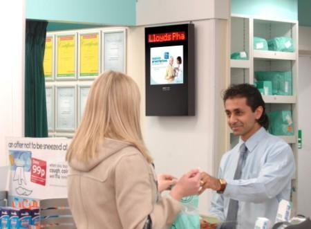 法國藥店應(yīng)用數(shù)字標牌廣告帶來藥品銷售上漲 ,信息顯示系統(tǒng),多媒體信息發(fā)布系統(tǒng),數(shù)字標牌,digital signage