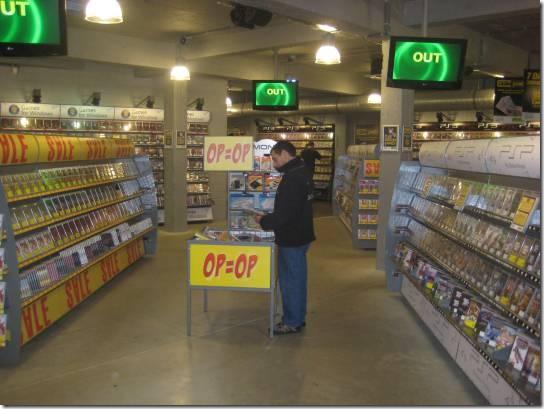 比利時(shí)/荷蘭電子游戲商店通過視頻媒體推介游戲產(chǎn)品,信息顯示系統(tǒng),多媒體信息發(fā)布系統(tǒng),數(shù)字標(biāo)牌,digital signage