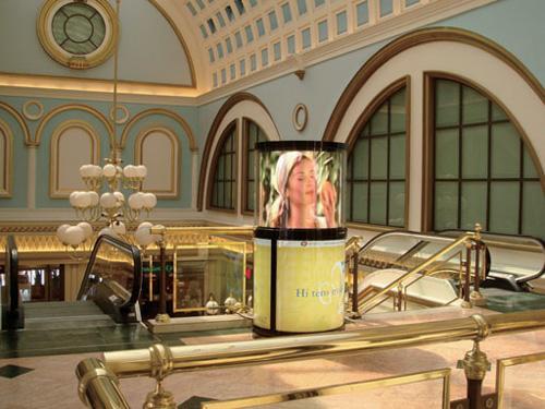 法國(guó)壟斷媒體準(zhǔn)備2012年底前將戶外屏幕網(wǎng)絡(luò)擴(kuò)張到5000家面包房和煙草店,信息顯示系統(tǒng),多媒體信息發(fā)布系統(tǒng),數(shù)字標(biāo)牌,digital signage