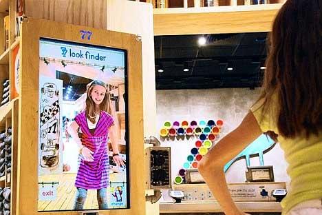 廣告商研發(fā)互動(dòng)數(shù)字海報(bào) 捕捉人臉表情(圖),信息顯示系統(tǒng),多媒體信息發(fā)布系統(tǒng),數(shù)字告示,數(shù)字標(biāo)牌,digital signage 廣告商研發(fā)互動(dòng)數(shù)字海報(bào) 捕捉人臉表情(圖),信息顯示系統(tǒng),多媒體信息發(fā)布系統(tǒng),數(shù)字告示,數(shù)字標(biāo)牌,digital signage