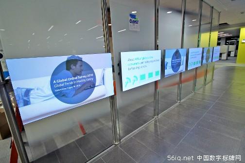 尼爾森推出高科技人性化的<a href='http://www.jsgfmy.com/webpage/tagsList.aspx?TagId=24'>數(shù)字標(biāo)牌</a><a href='http://www.jsgfmy.com/webpage/tagsList.aspx?TagId=1869'>辦公環(huán)境</a>,信息顯示系統(tǒng),多媒體信息發(fā)布系統(tǒng),數(shù)字告示,數(shù)字標(biāo)牌,digital signage