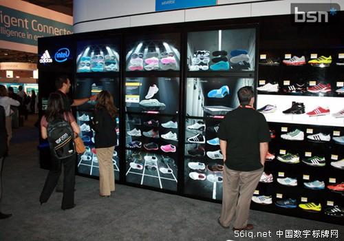 多點(diǎn)觸控?cái)?shù)字標(biāo)牌重新定義零售顧客體驗(yàn),多媒體信息發(fā)布系統(tǒng),聯(lián)網(wǎng)數(shù)字告示系統(tǒng),數(shù)字告示,數(shù)字標(biāo)牌,信息顯示系統(tǒng),digital signage