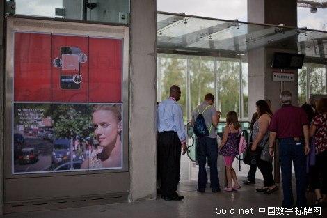 倫敦阿聯(lián)酋城市纜車航線安裝部署戶外數(shù)字標牌倫敦阿聯(lián)酋城市纜車航線安裝部署戶外數(shù)字標牌,信息顯示系統(tǒng),多媒體信息發(fā)布系統(tǒng),數(shù)字標牌,digital signage