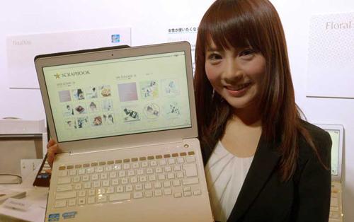 富士通發(fā)布浸在水中也能工作的平板電腦等新機(jī)型,信息顯示系統(tǒng),多媒體信息發(fā)布系統(tǒng),數(shù)字標(biāo)牌,digital signage