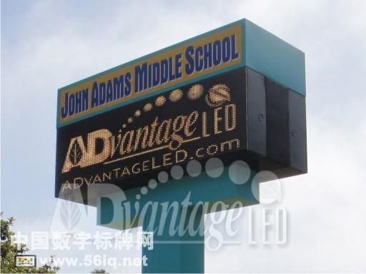 LED 數(shù)字標牌走進約翰?亞當斯中學(xué)校園,信息顯示系統(tǒng),多媒體信息發(fā)布系統(tǒng),數(shù)字標牌,digital signage