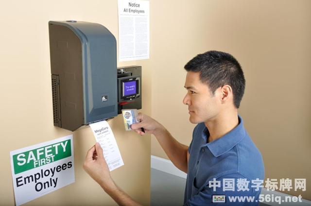 自助數(shù)字標(biāo)牌系統(tǒng)服務(wù)中小企業(yè)員工管理體系改善,信息顯示系統(tǒng),多媒體信息發(fā)布系統(tǒng),數(shù)字告示,數(shù)字標(biāo)牌,digital signage