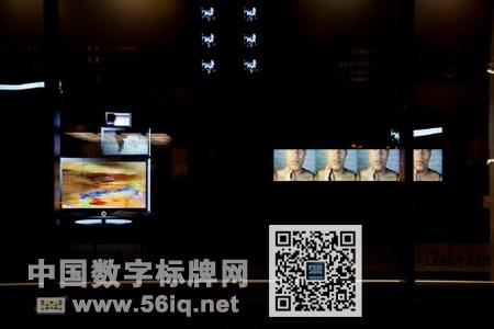 芝加哥藝術學院借微磚視頻墻打造特色學生中心,信息顯示系統(tǒng),多媒體信息發(fā)布系統(tǒng),數(shù)字標牌,數(shù)字告示，digital signage