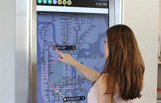 紐約地鐵站安裝高科技地圖指示觸摸屏,信息顯示系統(tǒng),多媒體信息發(fā)布系統(tǒng),數(shù)字標(biāo)牌,數(shù)字告示，digital signage