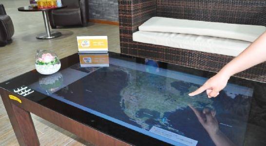 PMI擬態(tài)桌強(qiáng)勢(shì)來(lái)襲,時(shí)尚茶幾與科技互動(dòng)指尖切換,信息顯示系統(tǒng),多媒體信息發(fā)布系統(tǒng),數(shù)字標(biāo)牌,數(shù)字告示,digital signage PMI擬態(tài)桌強(qiáng)勢(shì)來(lái)襲,時(shí)尚茶幾與科技互動(dòng)指尖切換,信息顯示系統(tǒng),多媒體信息發(fā)布系統(tǒng),數(shù)字標(biāo)牌,數(shù)字告示,digital signage