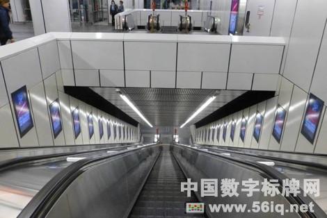維也納地鐵迎來(lái)首個(gè)數(shù)字標(biāo)牌自動(dòng)扶梯,多媒體信息發(fā)布系統(tǒng),數(shù)字標(biāo)牌,數(shù)字告示，digital signage