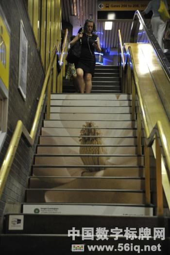 英國(guó)大型戶(hù)外展覽“藝術(shù)無(wú)處不在”登陸美國(guó),多媒體信息發(fā)布系統(tǒng),數(shù)字標(biāo)牌,數(shù)字告示，digital signage