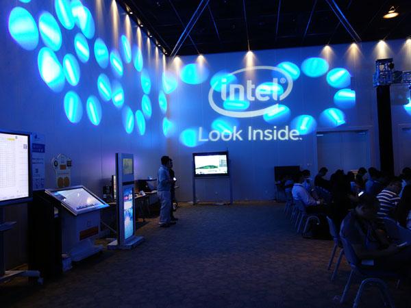 2014上海展開幕 56iq云數(shù)字標(biāo)牌受關(guān)注