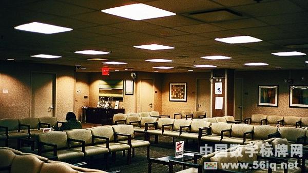 可治療患者慢性無聊的數(shù)字標牌,多媒體信息發(fā)布系統(tǒng),數(shù)字標牌,數(shù)字告示，digital signage