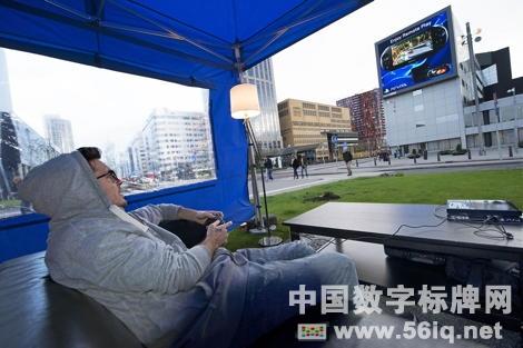 鹿特丹上演大型交互式屏幕遠(yuǎn)程操作互動(dòng),多媒體信息發(fā)布系統(tǒng),數(shù)字標(biāo)牌,數(shù)字告示,digital signage 鹿特丹上演大型交互式屏幕遠(yuǎn)程操作互動(dòng),多媒體信息發(fā)布系統(tǒng),數(shù)字標(biāo)牌,數(shù)字告示,digital signage