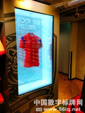 首爾江南區(qū)耐克旗艦店數(shù)字標(biāo)牌大放異彩,多媒體信息發(fā)布系統(tǒng),數(shù)字標(biāo)牌,數(shù)字告示，digital signage