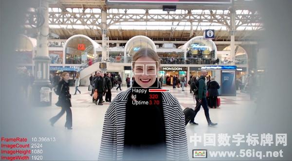 微笑驅動販賣機給憂郁星期一帶來歡樂,多媒體信息發(fā)布系統(tǒng),數(shù)字標牌,數(shù)字告示，digital signage