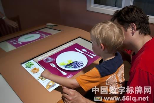 尖端安裝獎頒獎典禮在DSE2015舉行,多媒體信息發(fā)布系統(tǒng),數(shù)字標牌,數(shù)字告示，digital signage