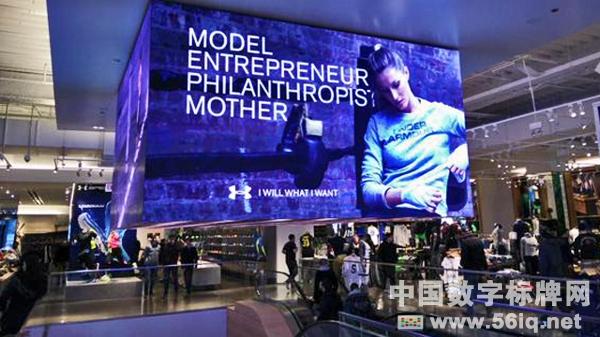 Under Armour在芝加哥新品牌空間使用數(shù)字標(biāo)牌,多媒體信息發(fā)布系統(tǒng),數(shù)字標(biāo)牌,數(shù)字告示，digital signage