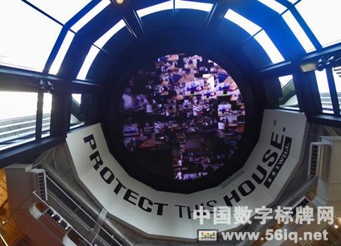 Under Armour在芝加哥新品牌空間使用數(shù)字標(biāo)牌,多媒體信息發(fā)布系統(tǒng),數(shù)字標(biāo)牌,數(shù)字告示，digital signage