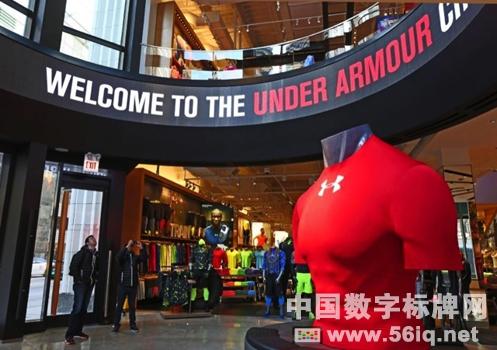 Under Armour在芝加哥新品牌空間使用數(shù)字標(biāo)牌,多媒體信息發(fā)布系統(tǒng),數(shù)字標(biāo)牌,數(shù)字告示，digital signage