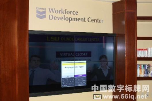 就業(yè)中心利用高科技環(huán)境吸引學(xué)生和招聘人員,多媒體信息發(fā)布系統(tǒng),數(shù)字標(biāo)牌,數(shù)字告示，digital signage