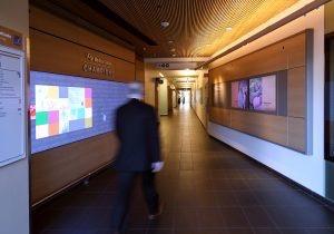 加州大學(xué)舊金山分校搭建數(shù)字化醫(yī)學(xué)中心,多媒體信息發(fā)布系統(tǒng),數(shù)字標(biāo)牌,數(shù)字告示，digital signage