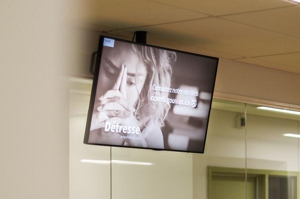 候診室現(xiàn)狀，因數字標牌而改變,多媒體信息發(fā)布系統(tǒng),數字標牌,數字告示，digital signage