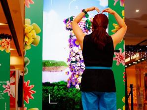 Wow!魔鏡驚現(xiàn)購物中心，多媒體信息發(fā)布系統(tǒng)，數(shù)字標牌，數(shù)字告示，digital signage