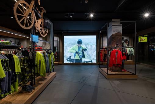 數(shù)字篝火，促進(jìn)購物體驗(yàn)升級，多媒體信息發(fā)布系統(tǒng)，數(shù)字標(biāo)牌，數(shù)字告示，digital signage